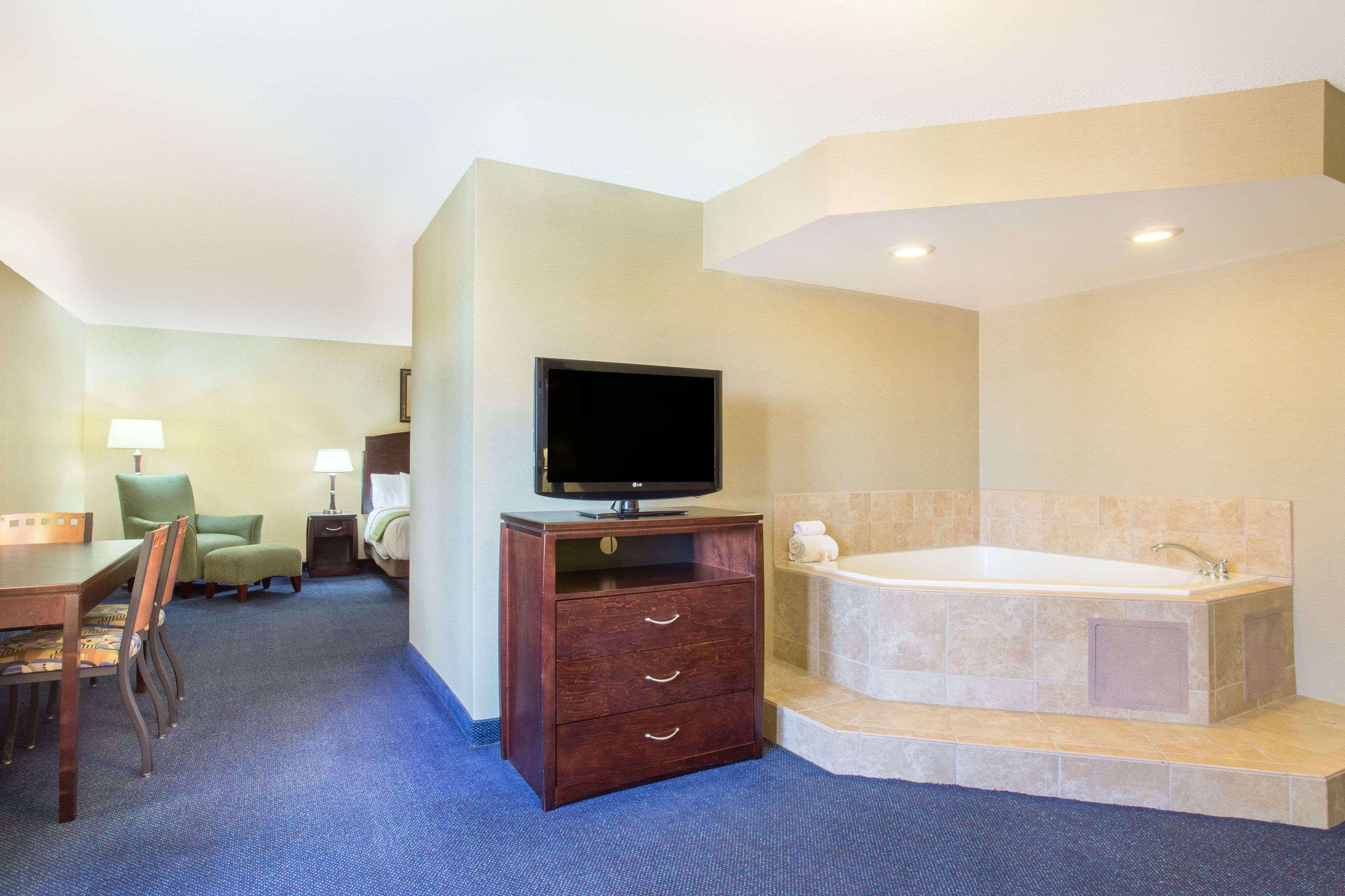 Days Inn & Suites By Wyndham Mesa Near Phoenix Eksteriør bilde