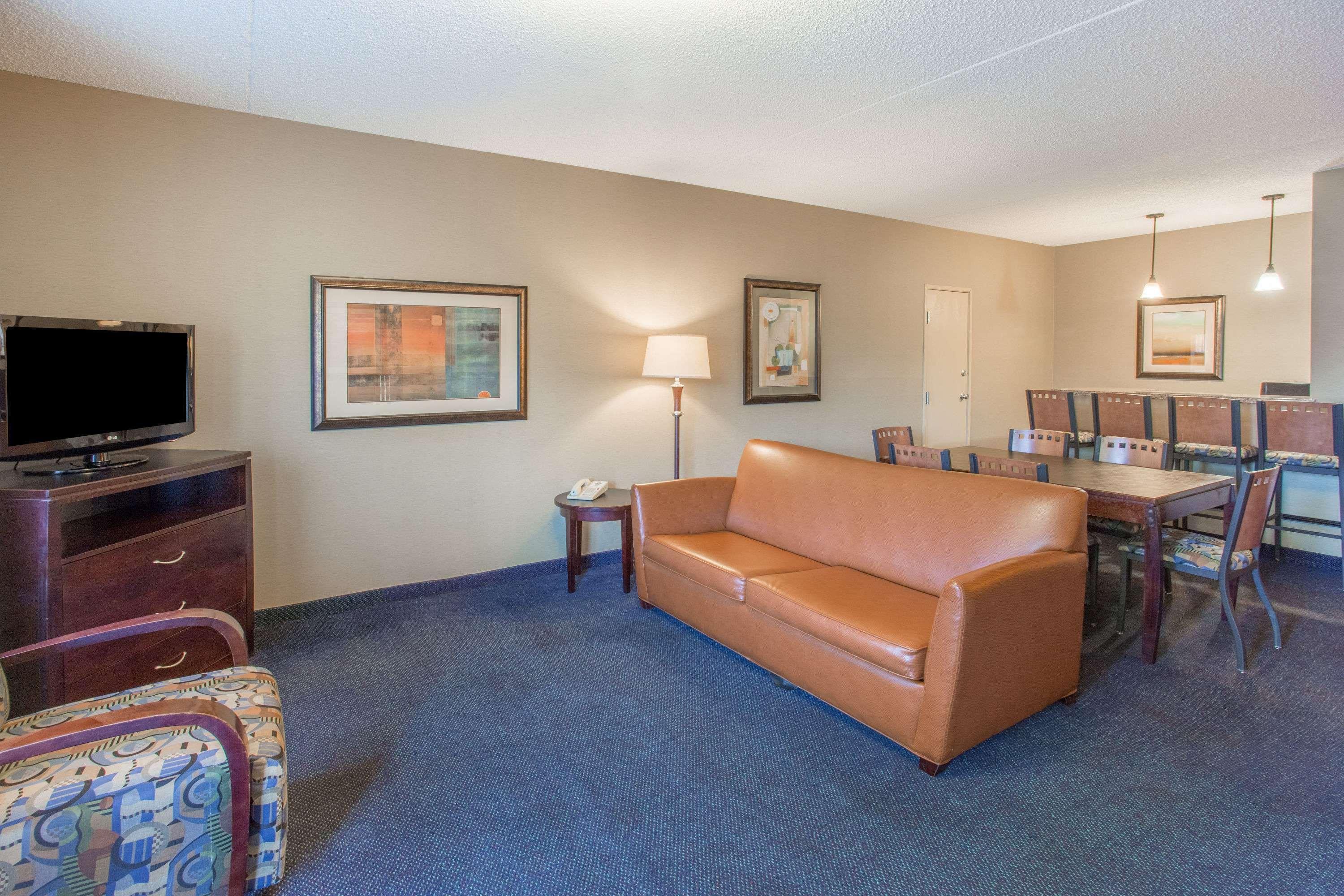 Days Inn & Suites By Wyndham Mesa Near Phoenix Eksteriør bilde