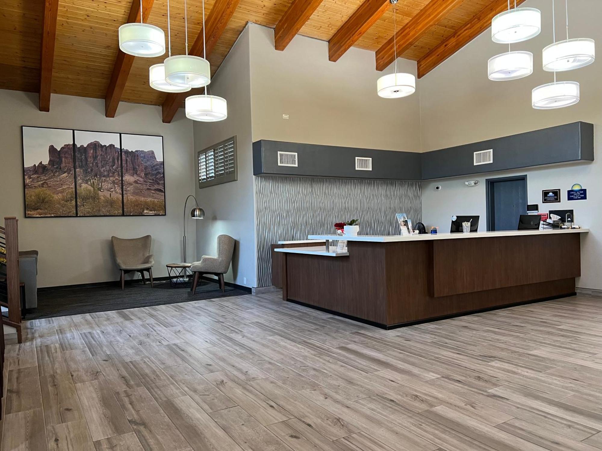 Days Inn & Suites By Wyndham Mesa Near Phoenix Eksteriør bilde