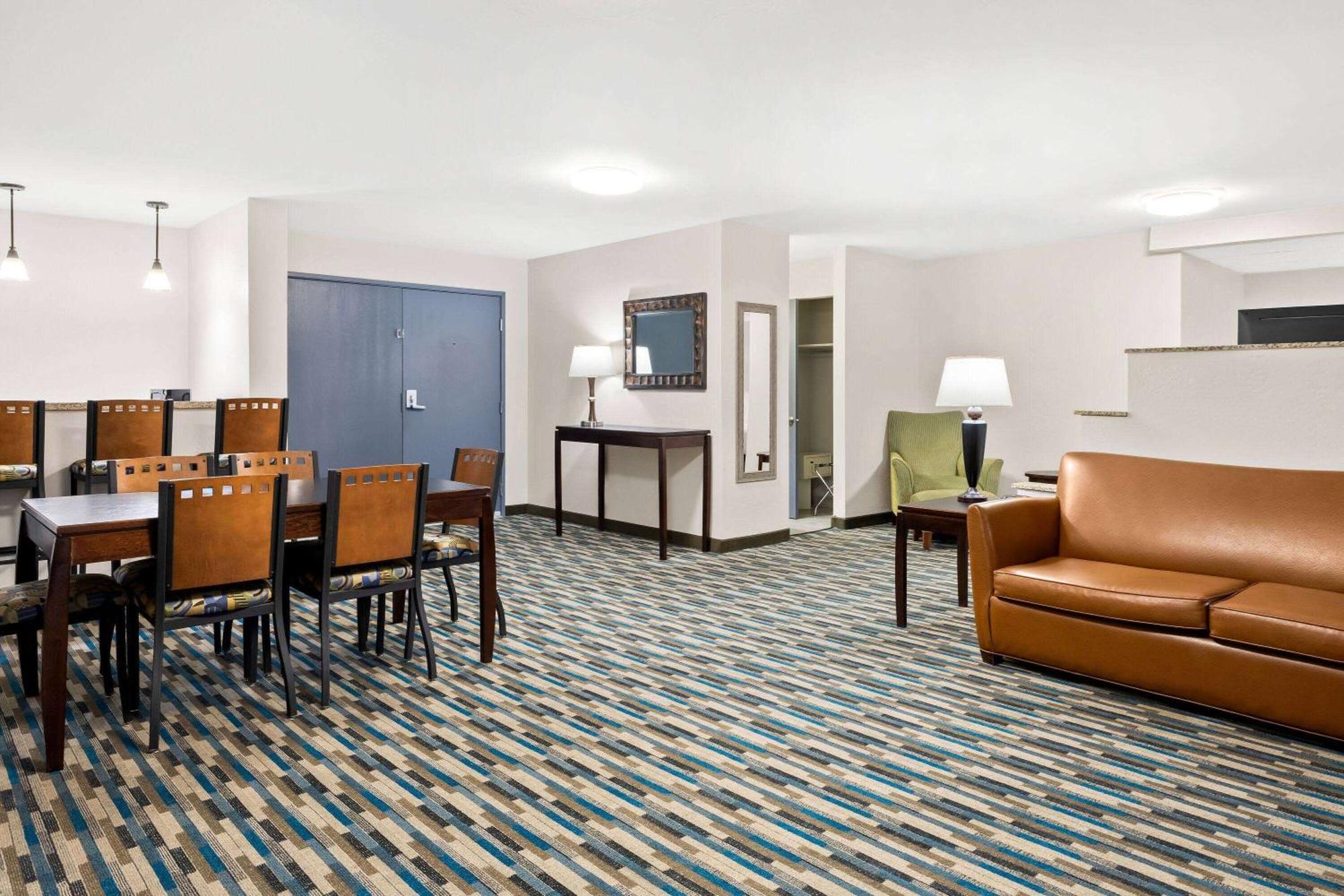 Days Inn & Suites By Wyndham Mesa Near Phoenix Eksteriør bilde