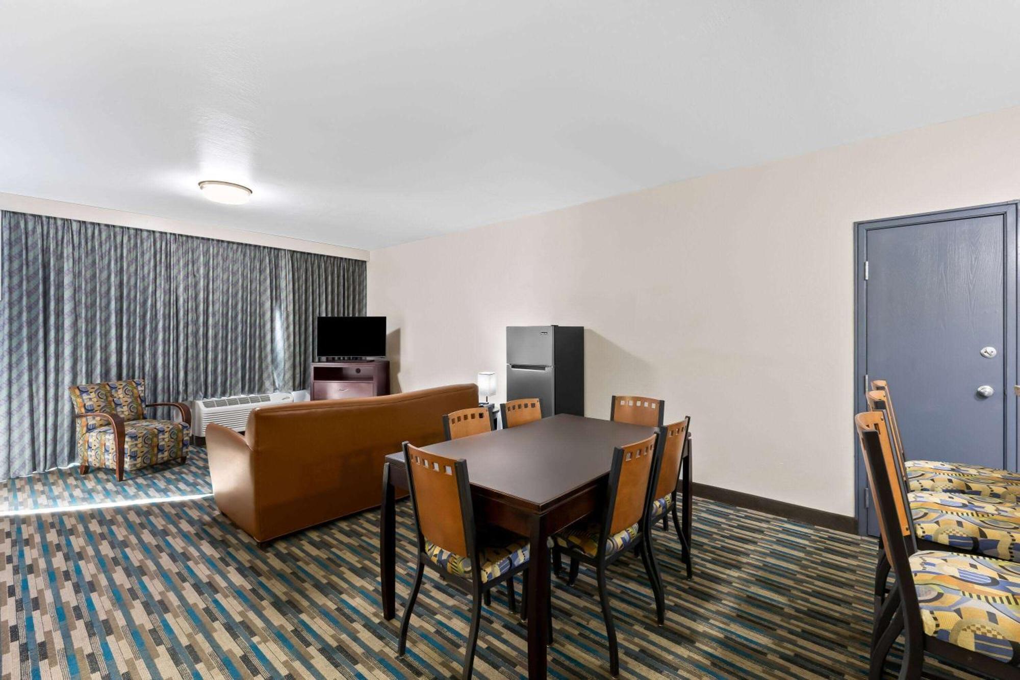 Days Inn & Suites By Wyndham Mesa Near Phoenix Eksteriør bilde