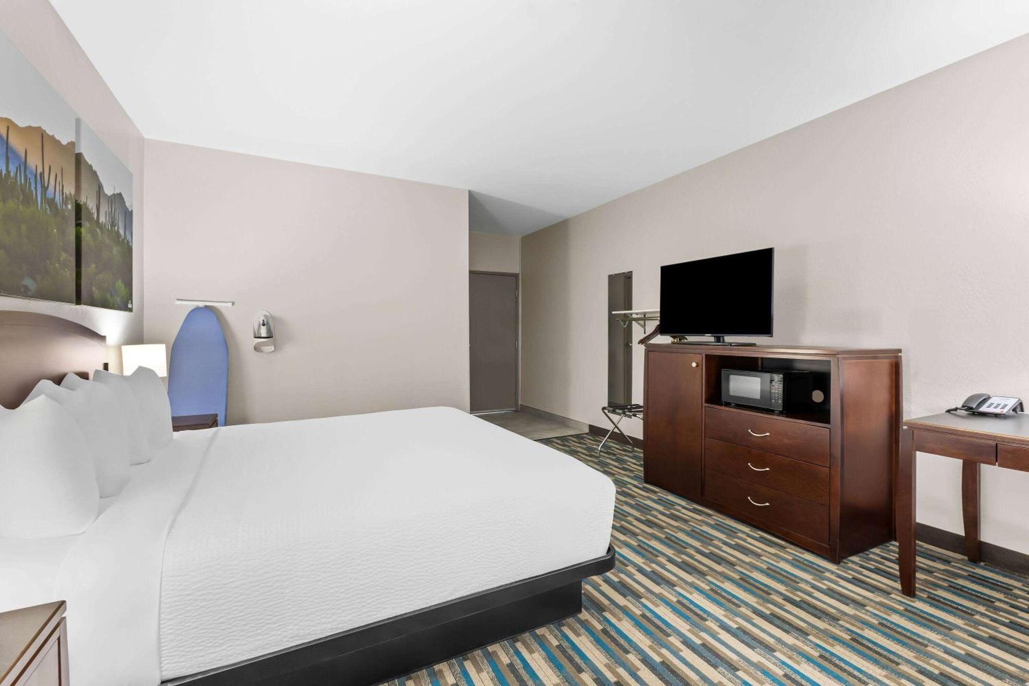 Days Inn & Suites By Wyndham Mesa Near Phoenix Eksteriør bilde